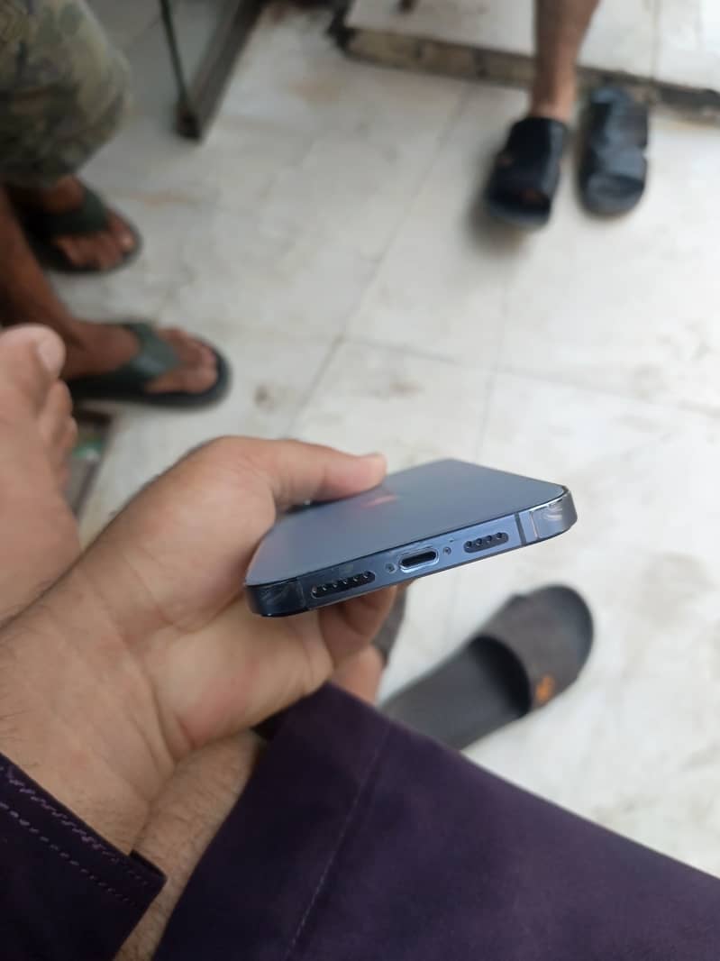 Apple iPhone 13 Pro Max 7