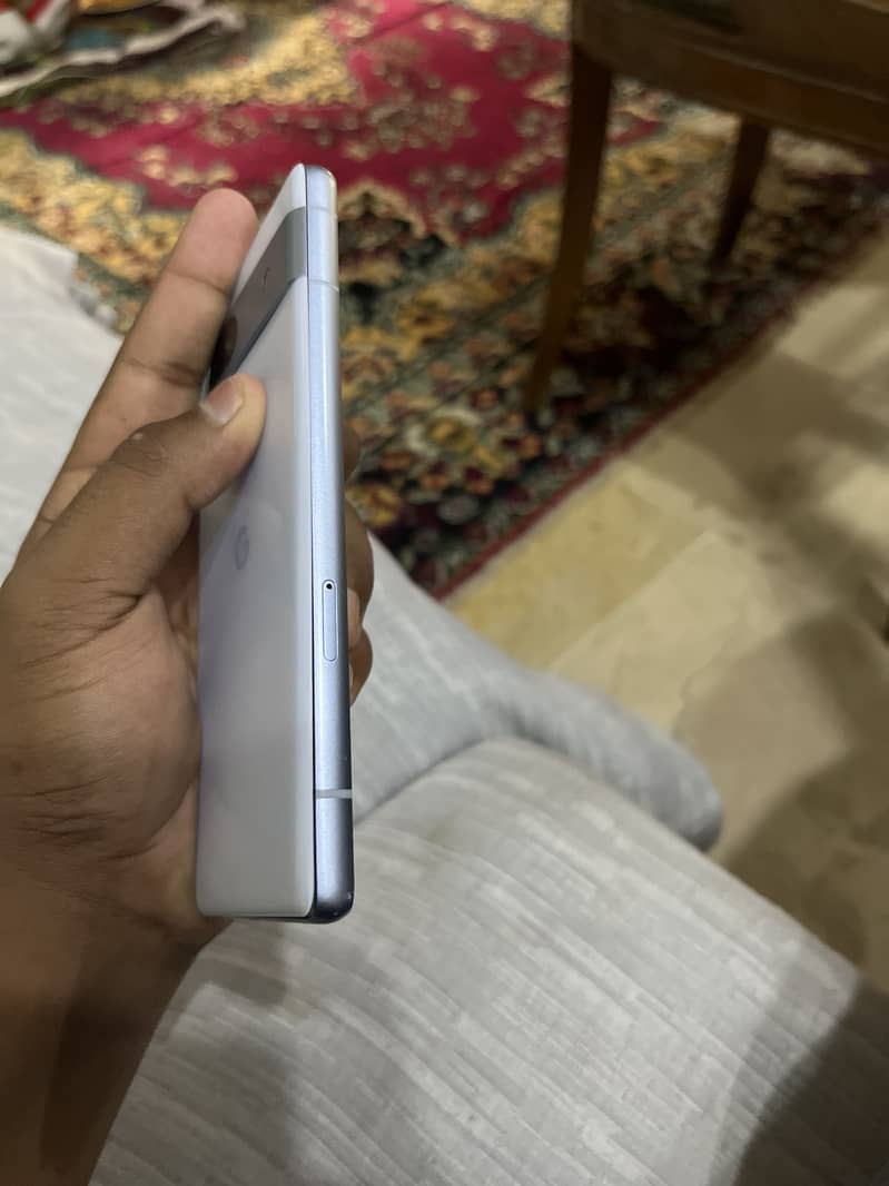 Google Pixel 7a 4