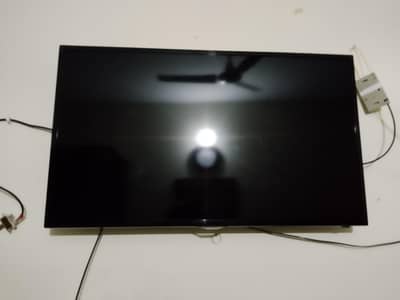 LCD 40 inches