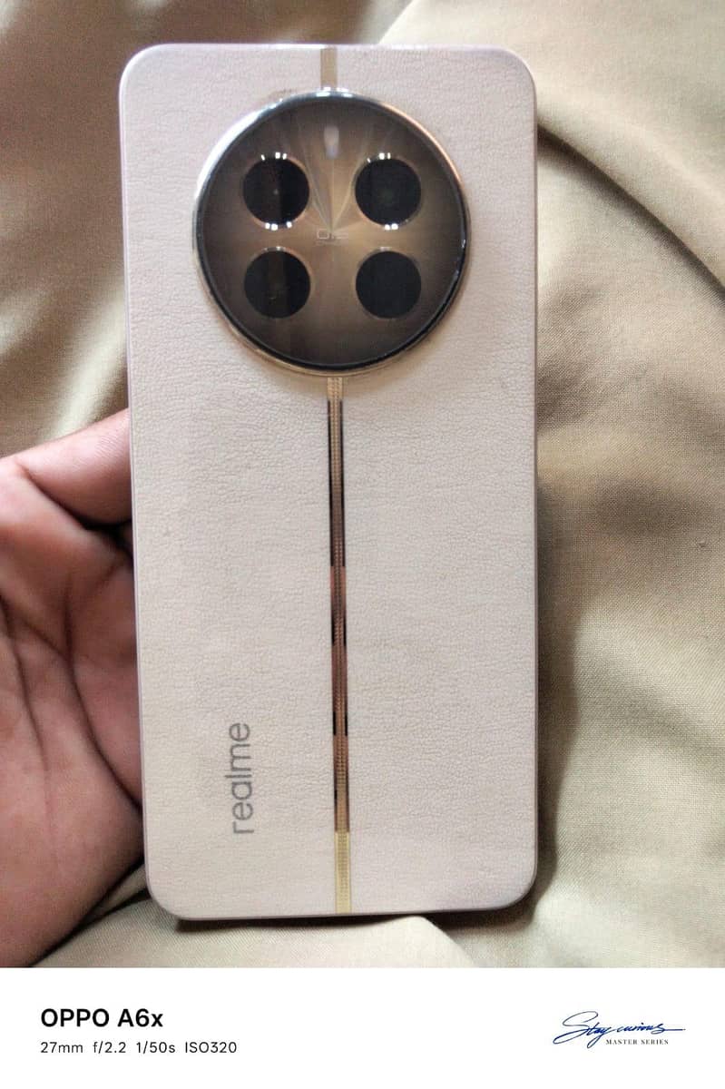 Realme 12 Plus 0