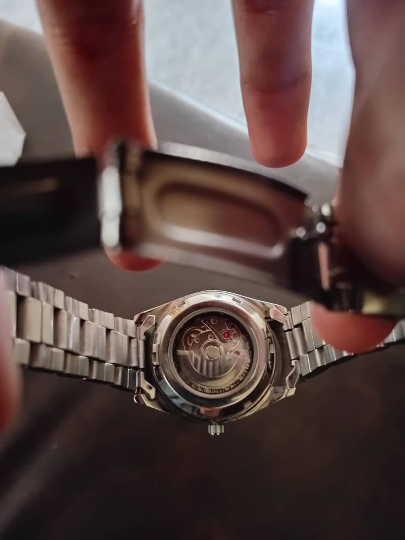 watch 1