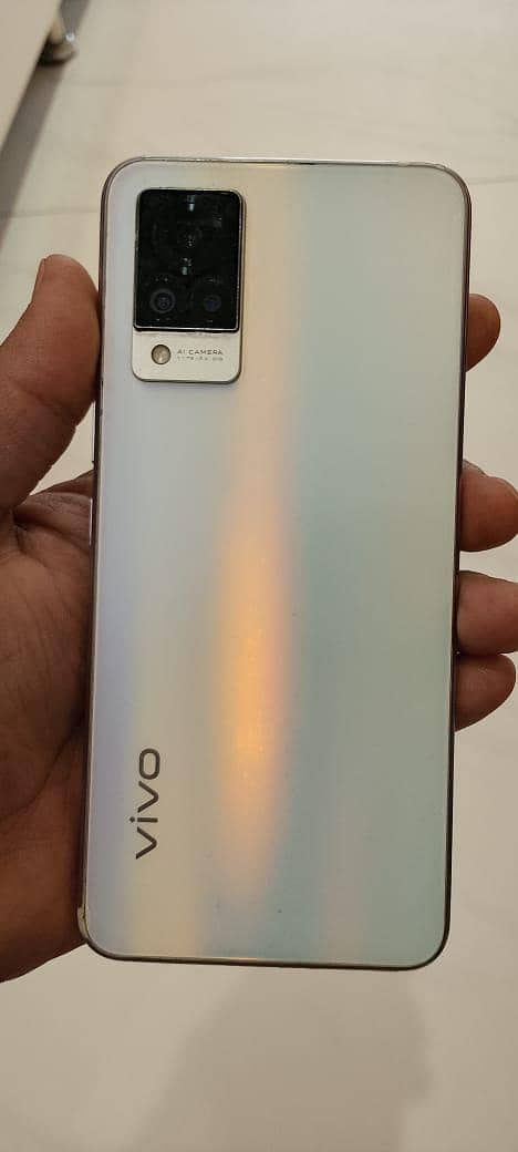 Vivo V21 0