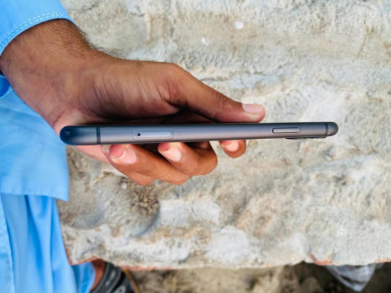 Apple iPhone 11 1