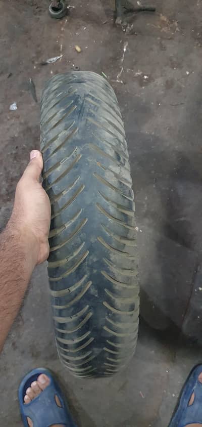 110/80/17 tyre