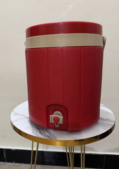 10L Appollo  Alpha - beverages Cooler – Excellent Condition