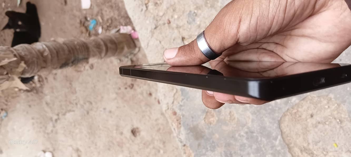 Sharp Aquos R7 1