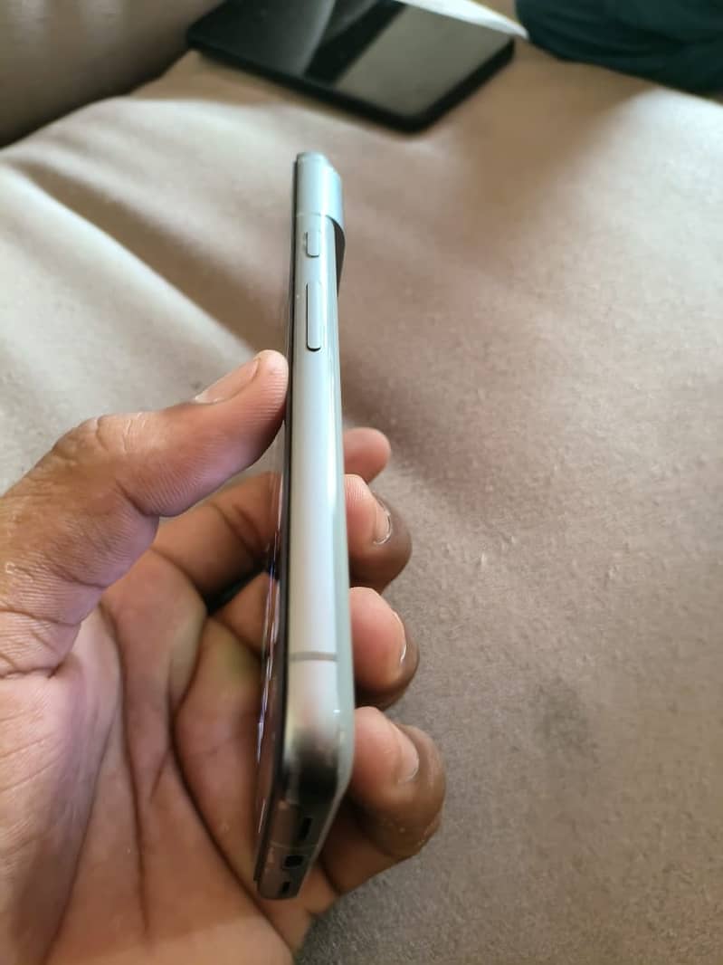 Google Pixel 8 3