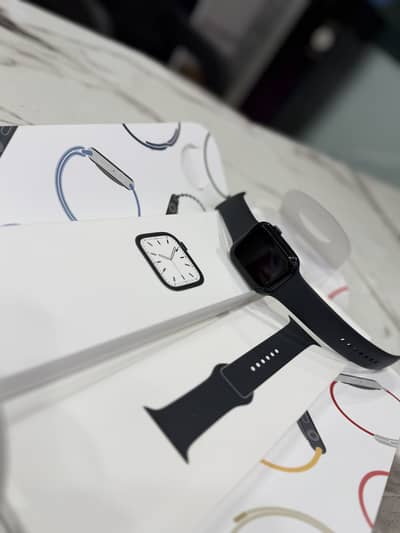 Apple Watch series 7 45mm gps