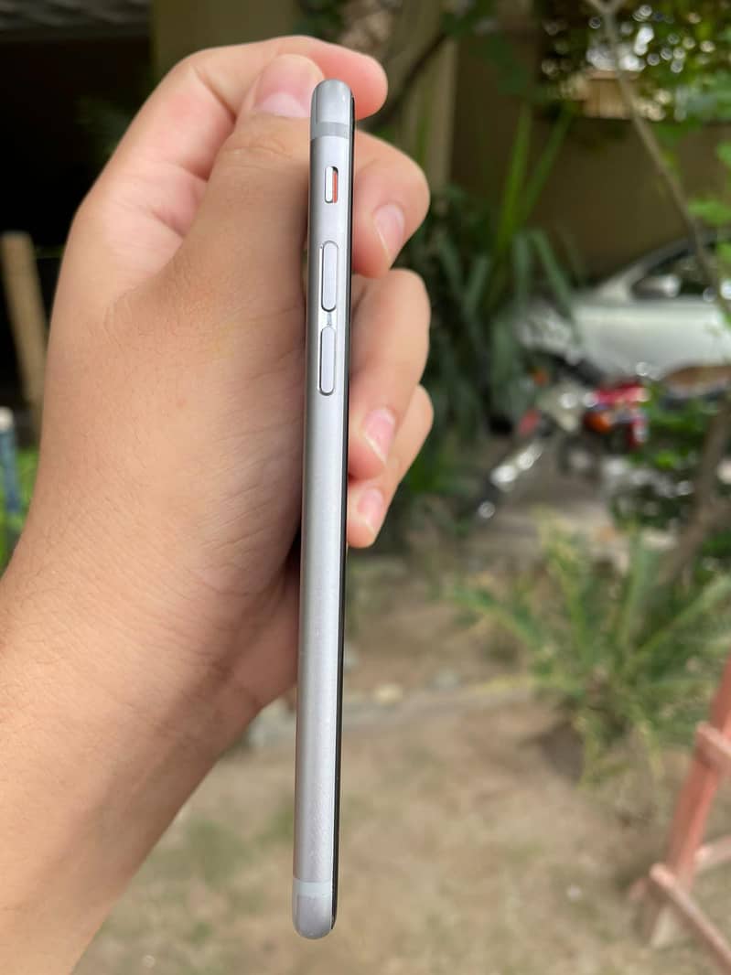 Apple iPhone 6S 1