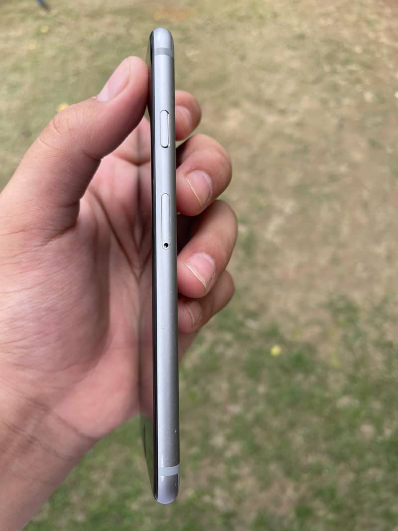 Apple iPhone 6S 3