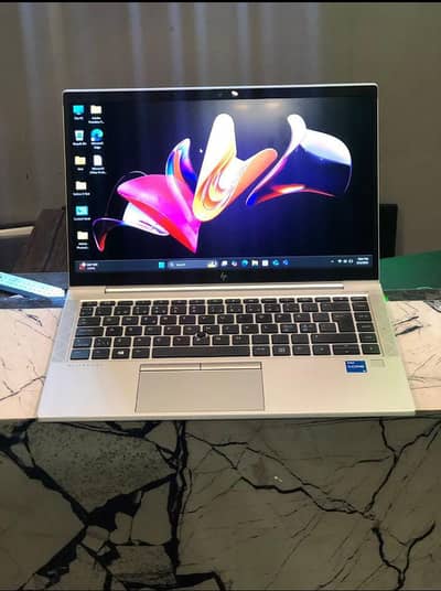HP ELITE BOOK 840G816/256