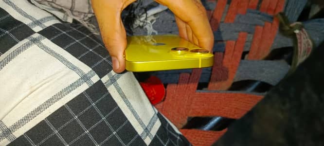 Apple iPhone 14