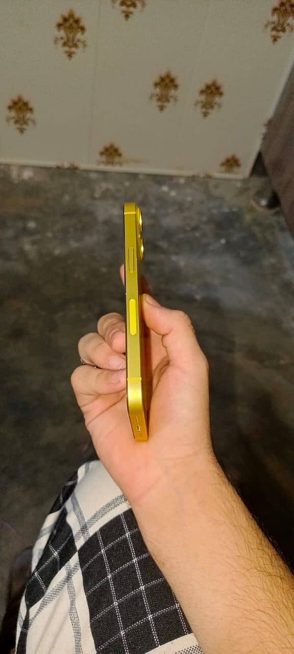 Apple iPhone 14 7