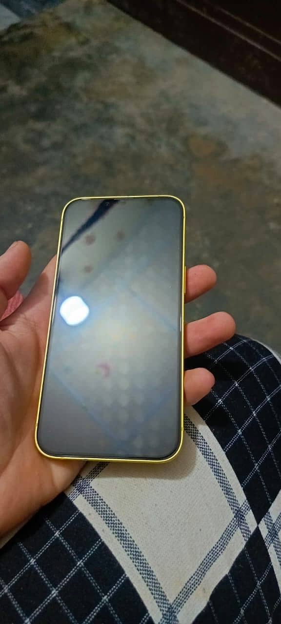 Apple iPhone 14 9