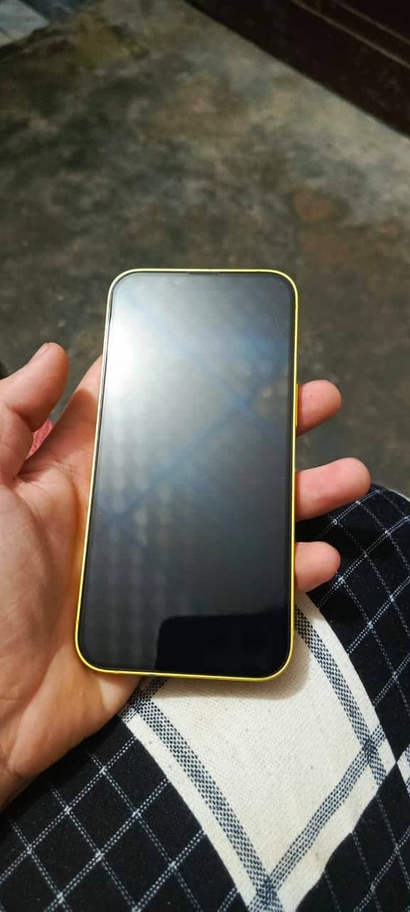 Apple iPhone 14 13