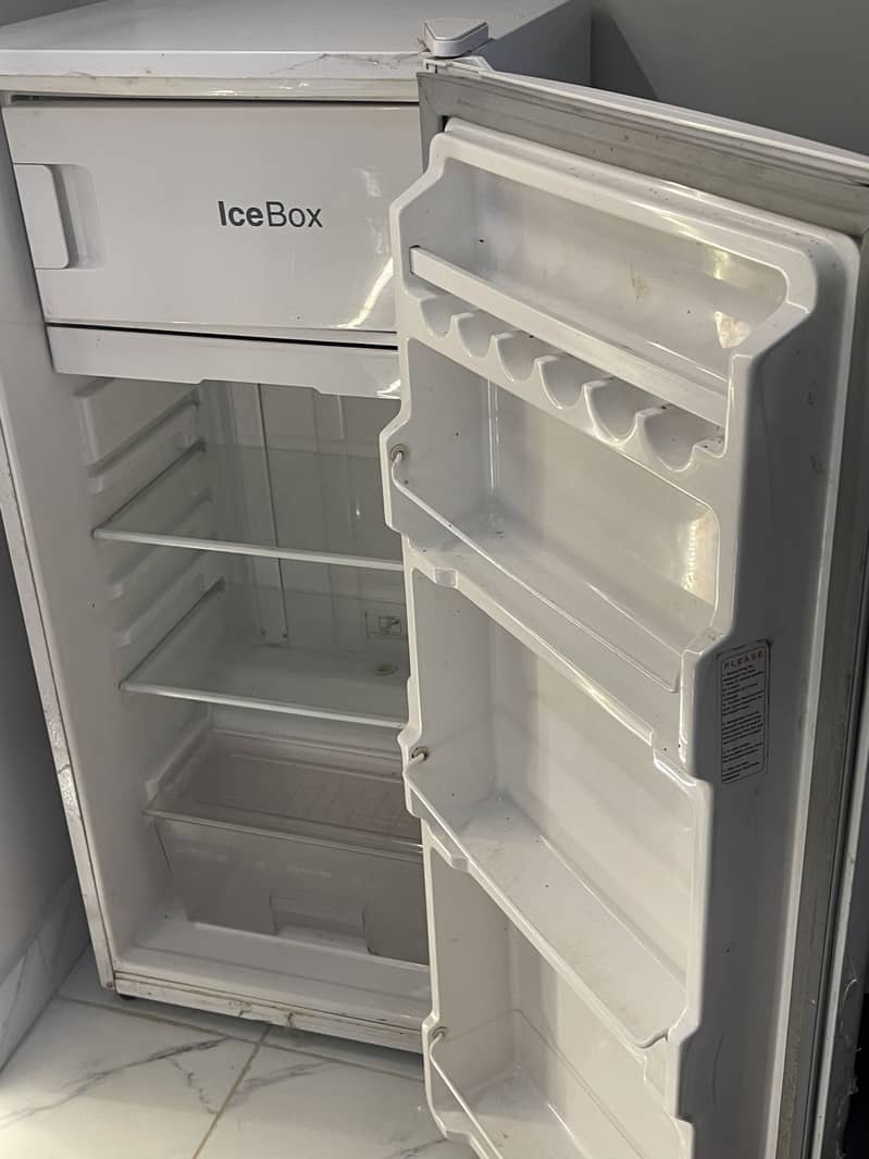 Dawlance fridge 1
