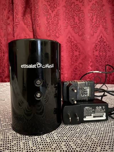 D-Link DIR-850L WiFi Router + Huawei HG8310M ONU with Chargers