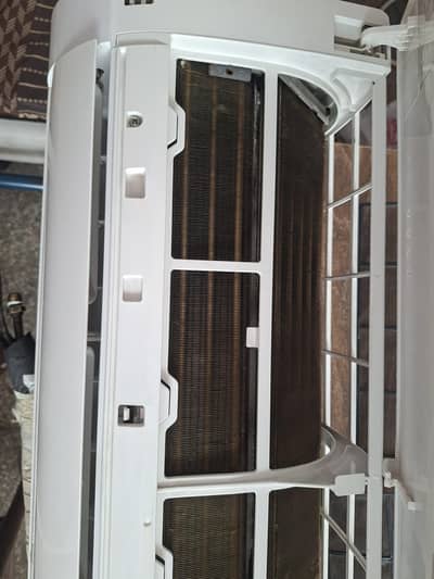 Haier 1 Ton DC inverter