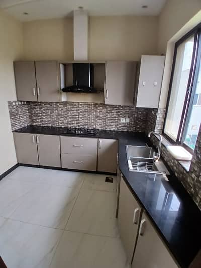 1 Kanal Upper Portion Available For Rent Ideal Location All Facilities Available