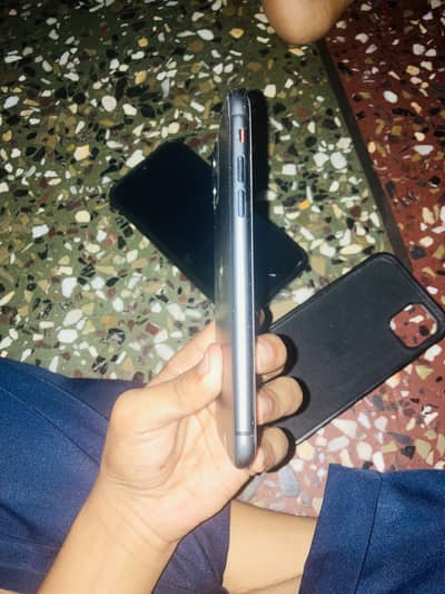 Apple iPhone 11