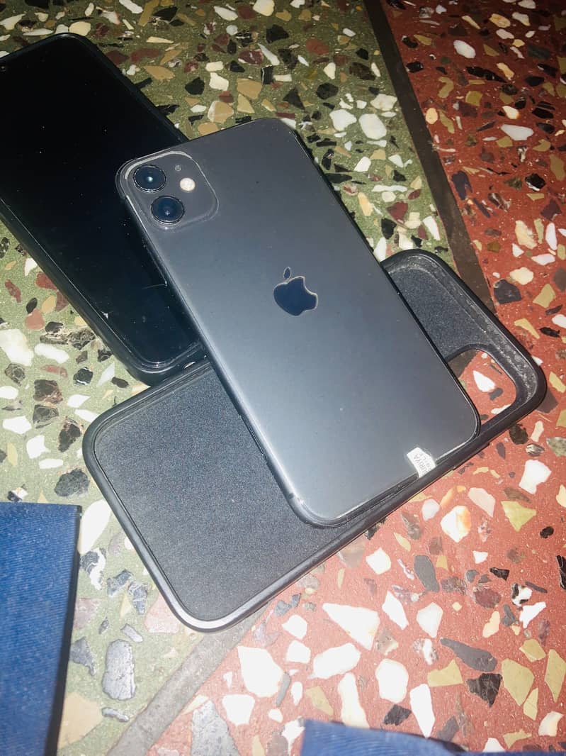 Apple iPhone 11 3