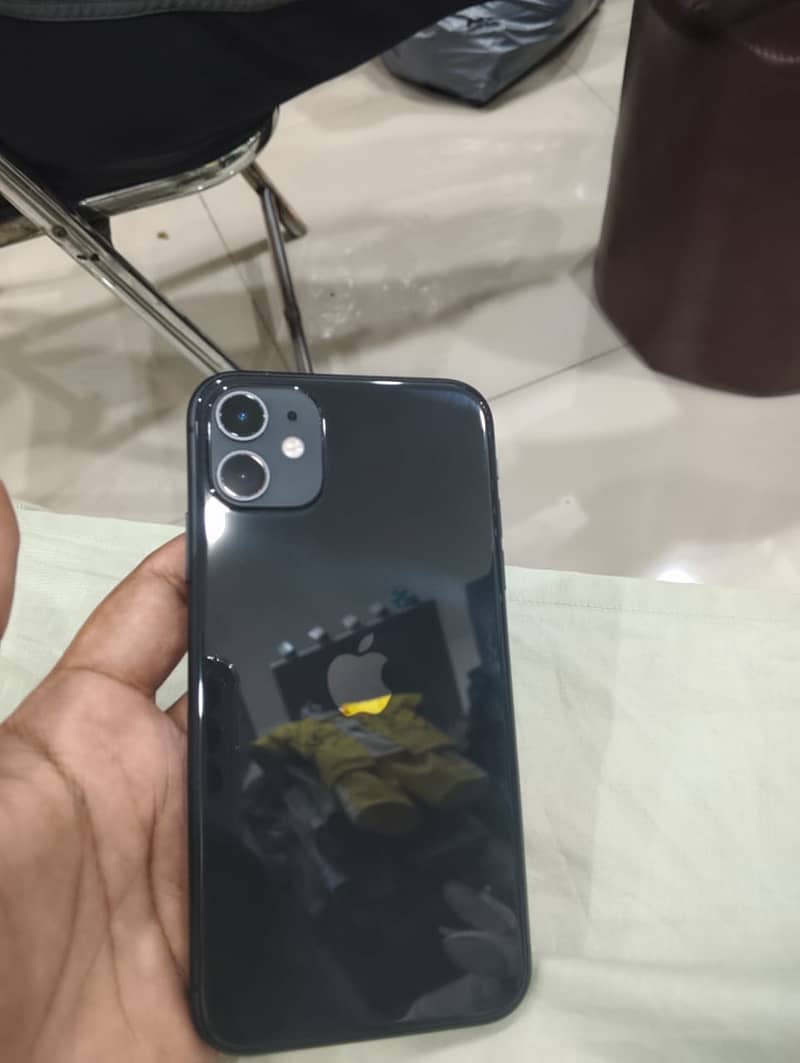 Apple iPhone 11 0