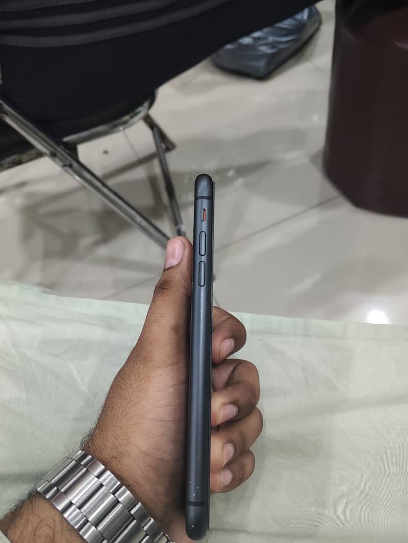 Apple iPhone 11 1