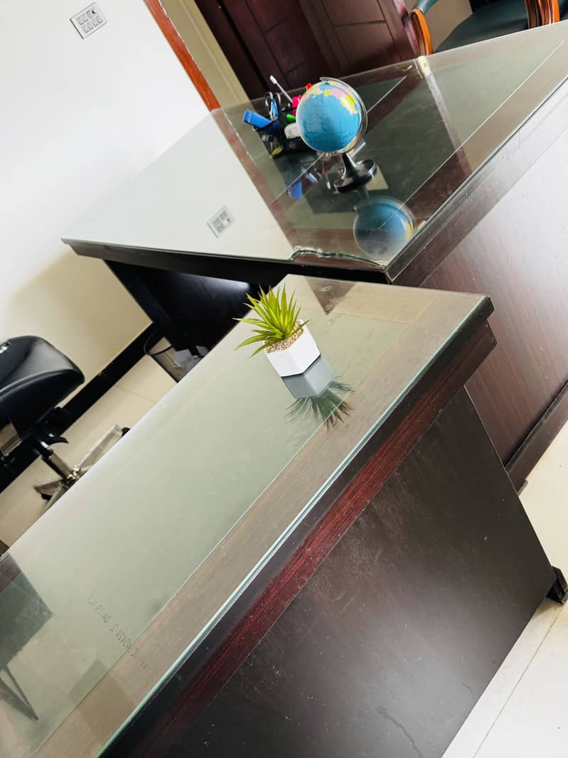 Executive Table with 4 Chairs 2