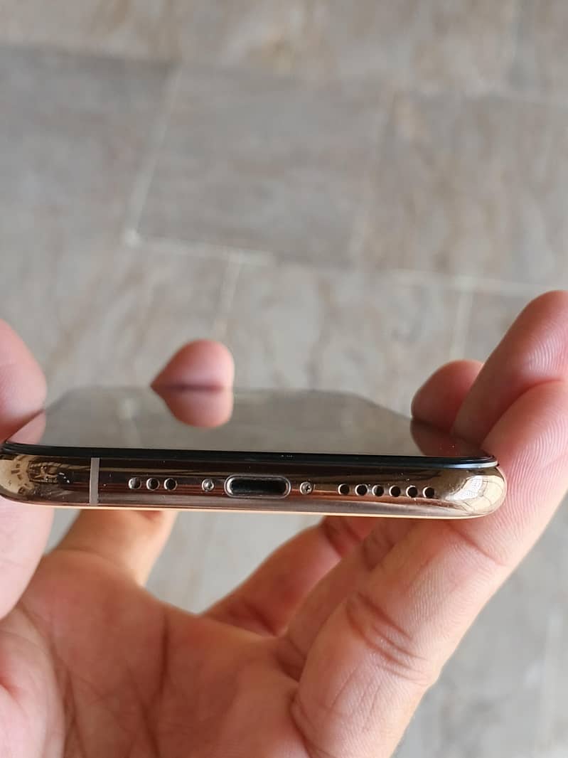 Apple iPhone 11 Pro 3