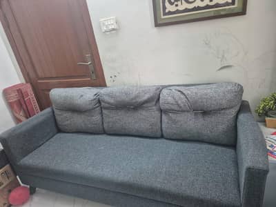 5 seater sofa set with one table