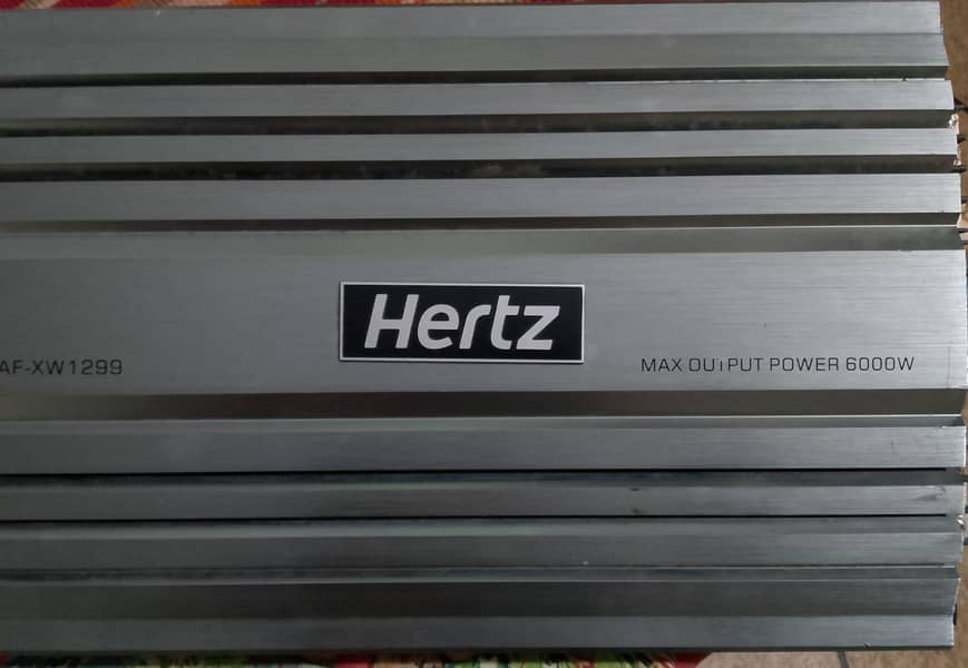 IMMACULATE HERTZ AMPLIFIER 1