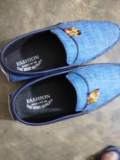casual shoes