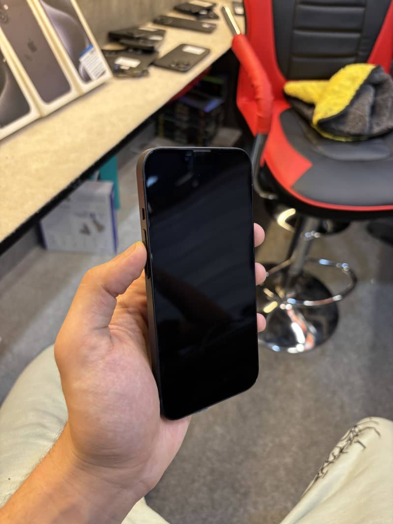 Apple iPhone 14 8