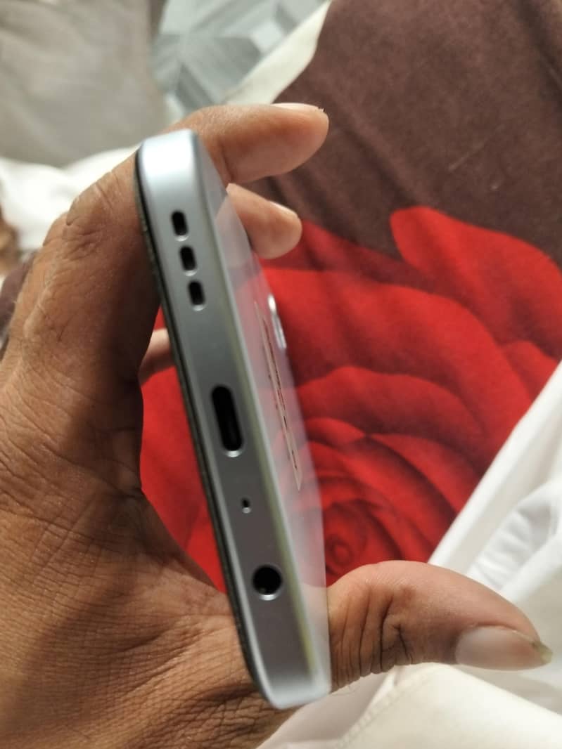 OPPO A6k 3