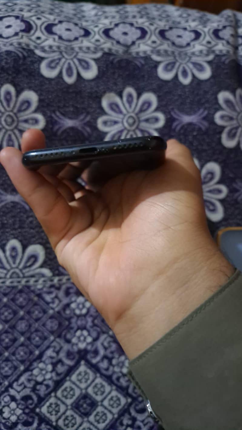 Apple iPhone SE 0