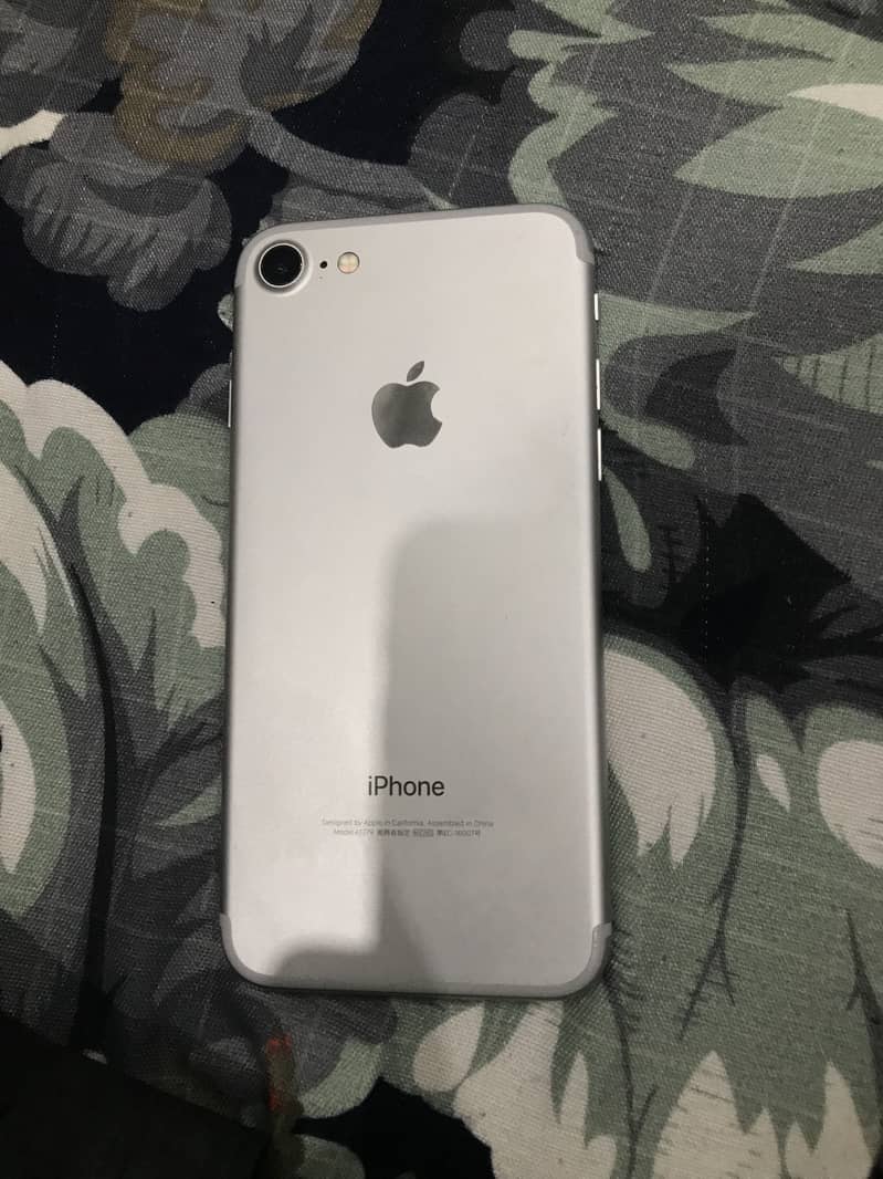 Apple iPhone 7 5
