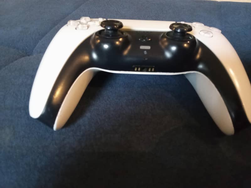 ps5 controller (white) 2