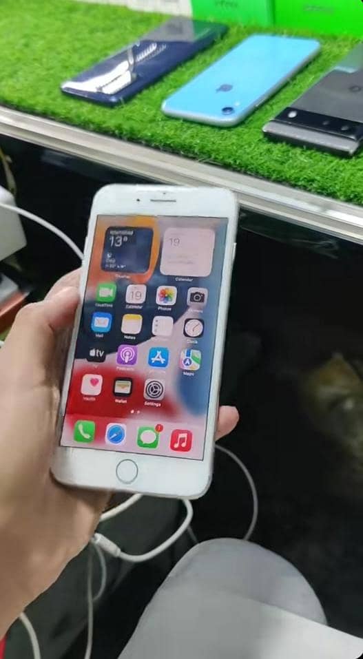 Apple iPhone 7 Plus 5