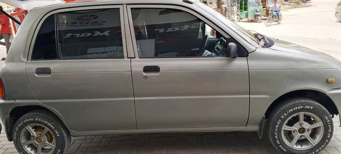 Daihatsu Cuore 2011