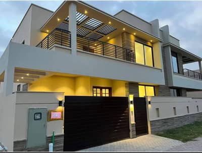 Precinct 1 272sqy fully furnished Ground portion available for per day rent 03135549217
