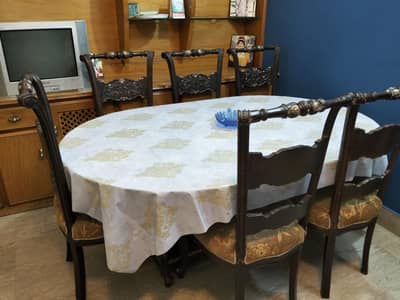 dinning table with 6 chairs