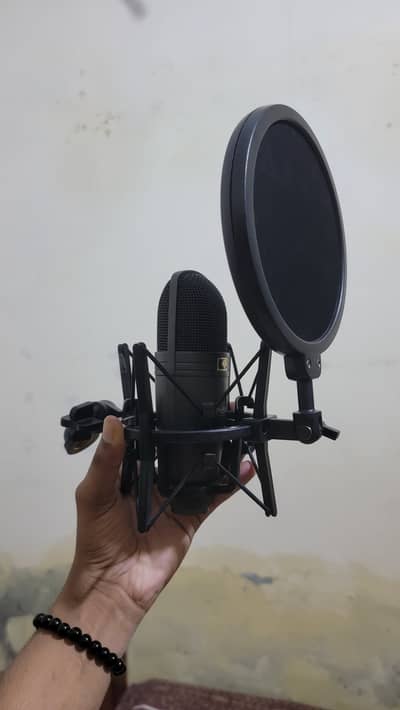Presouns Condenser Mic With Rode NT1 Shocked Mount  just 2,3 times us