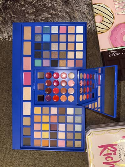 Pre- loved/ new high- end , branded and original makeup