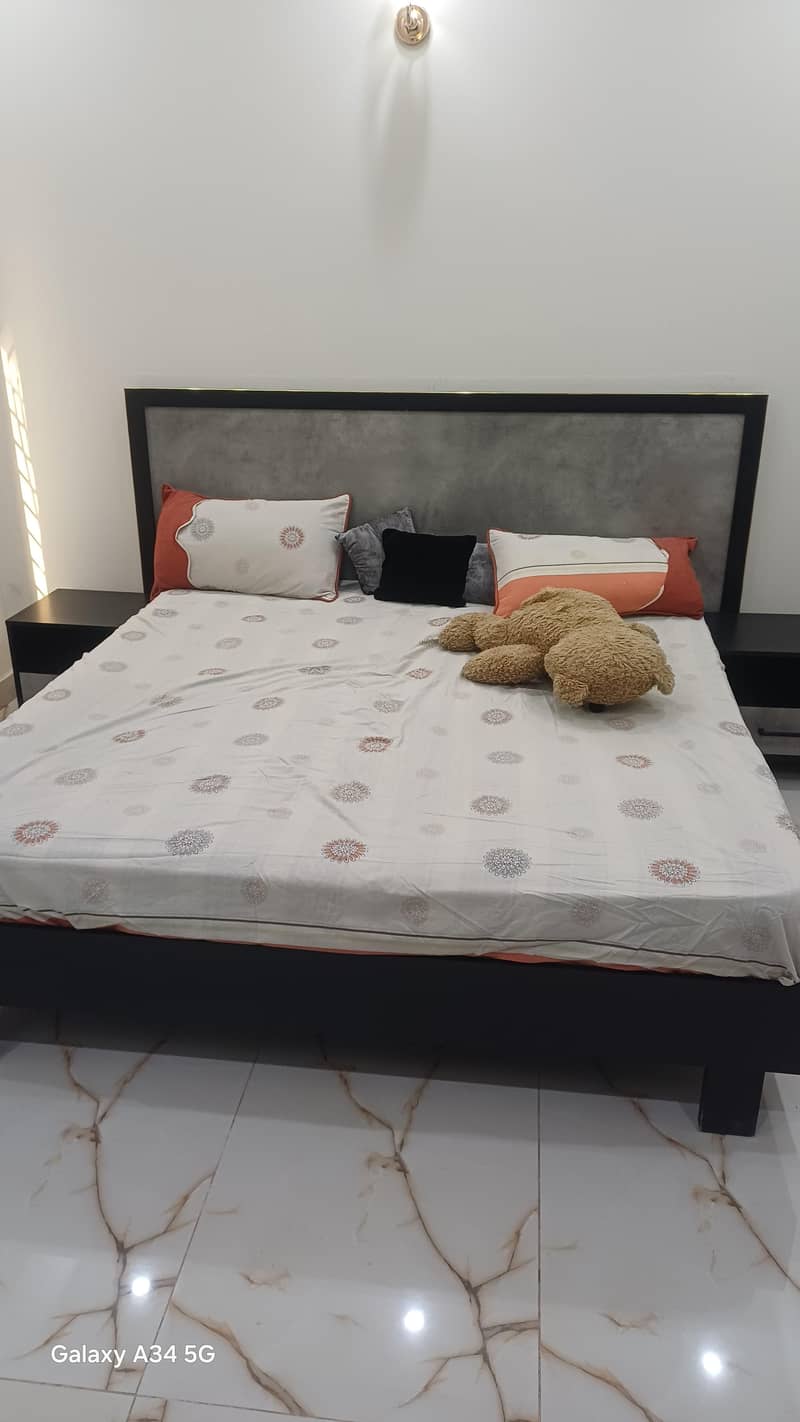 New King bed set 2