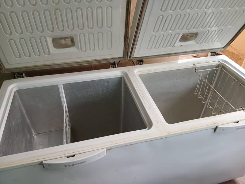 Waves Double Door Deep Freezer 1