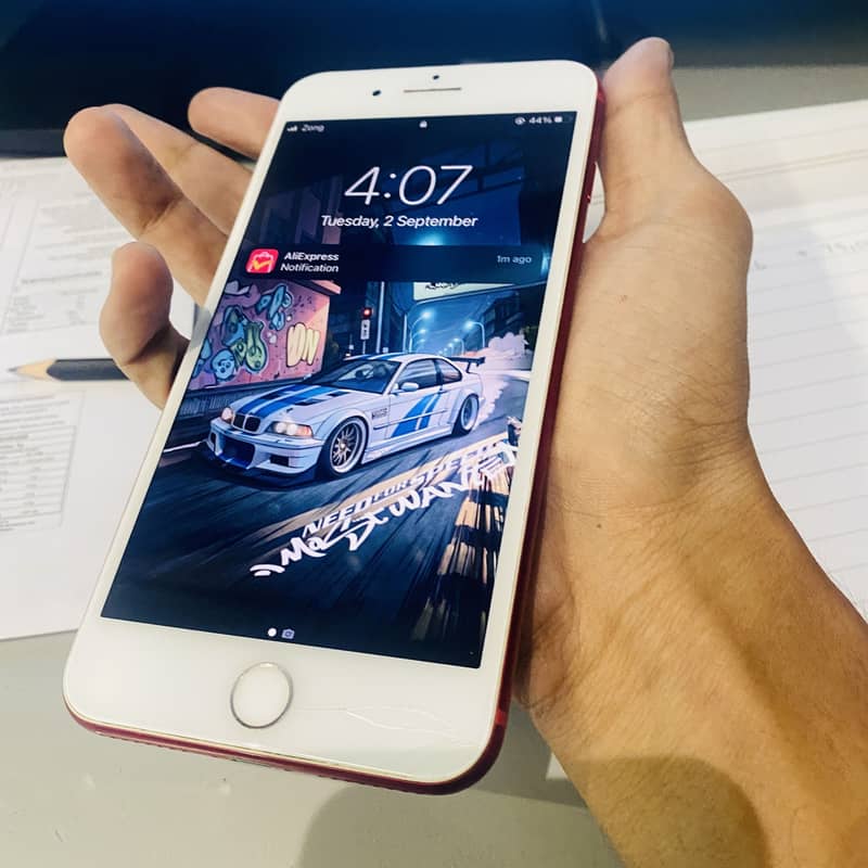 Apple iPhone 7 Plus 0