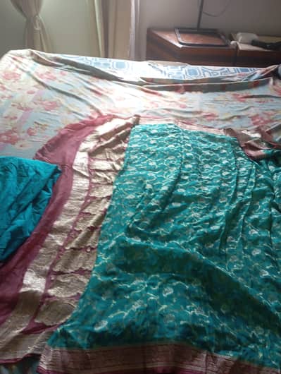 saree bnarsee