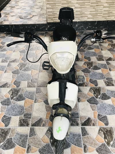 Yj future indus scooty