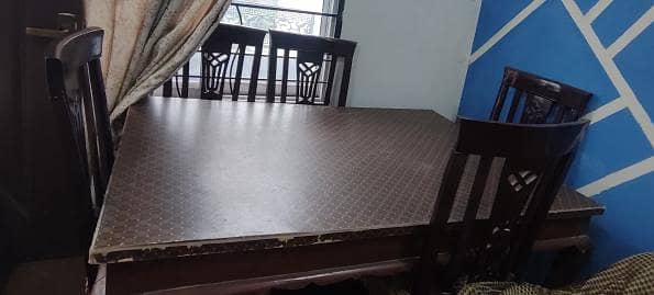 Table with 6 Chairs