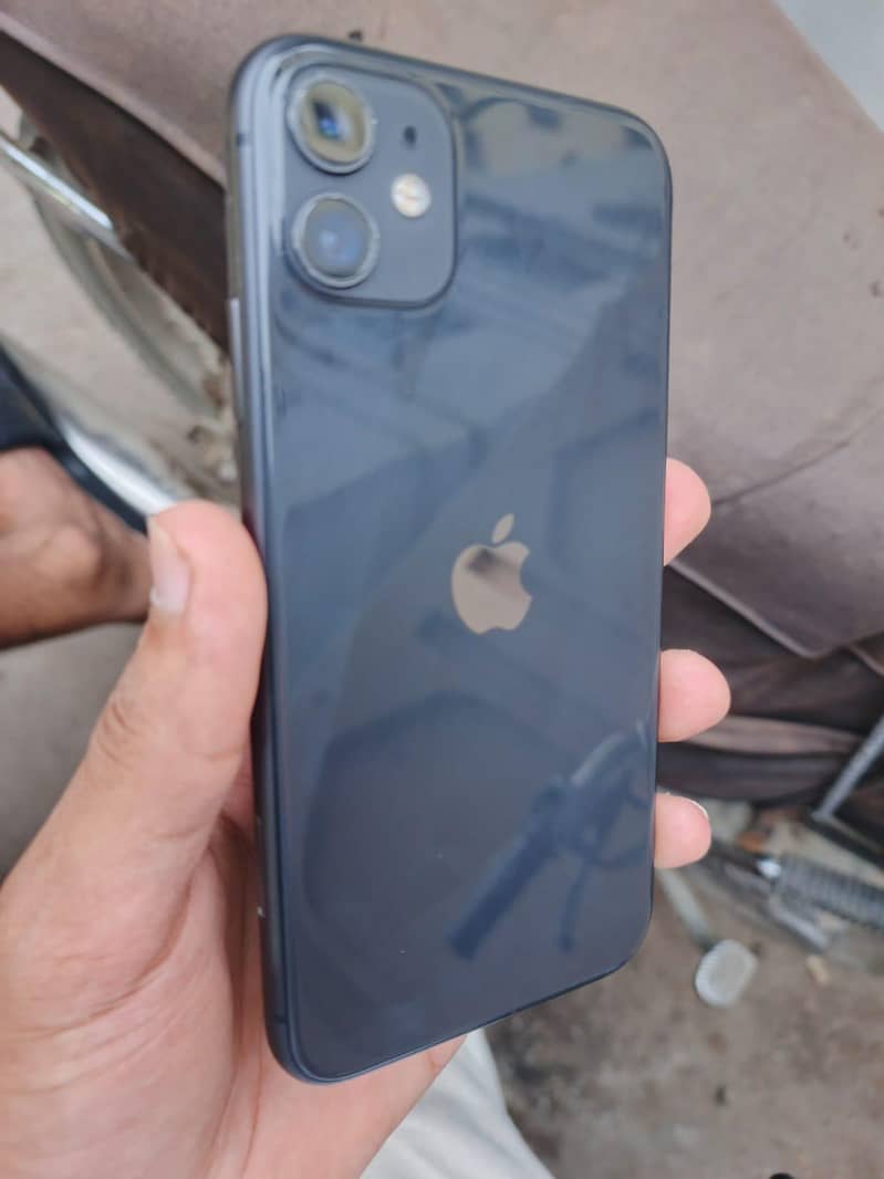 Apple iPhone 11 0